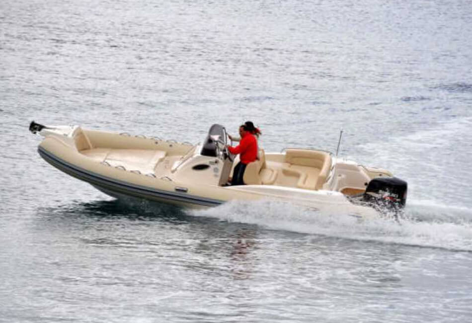 26.9 قدم Maestrale Motorboat 